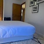 La De L'ours 4*