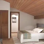 La De L'ours 4*