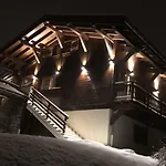 La De L'ours Межев