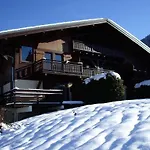 La De L'ours 4*