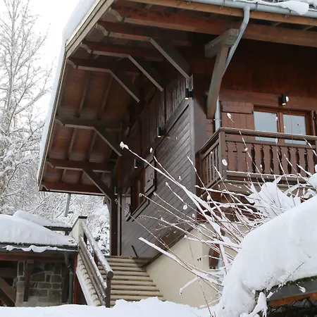La De L'ours 4*