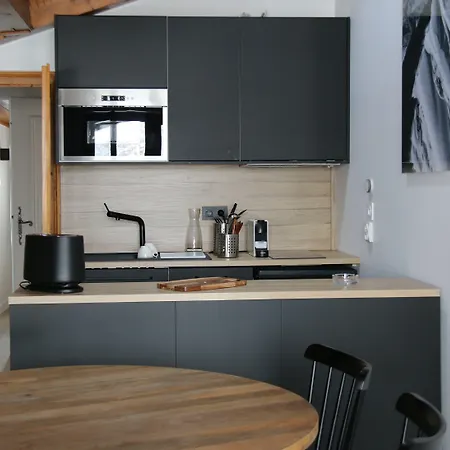 La De L'ours Aparthotel 4*