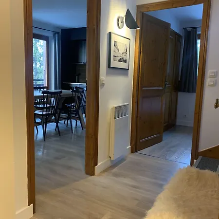 La De L'ours Aparthotel 4*