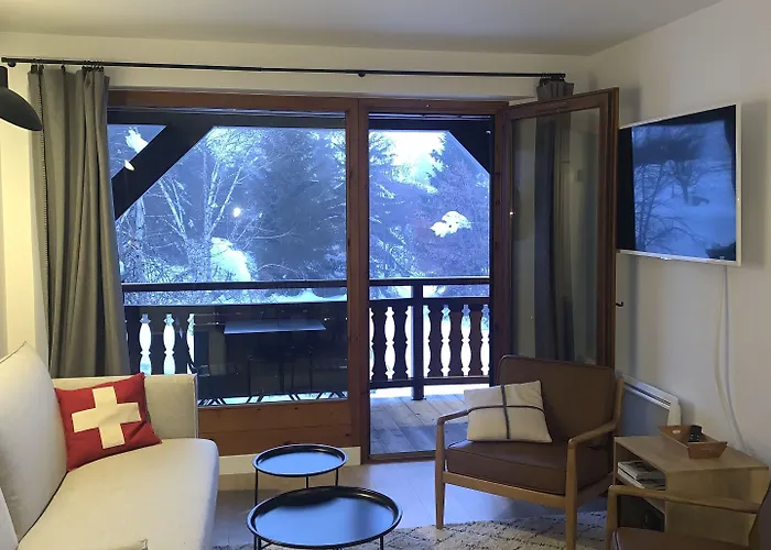 La De L'ours 4* 梅杰夫