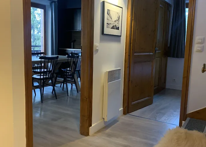 La De L'ours 公寓式酒店 4*