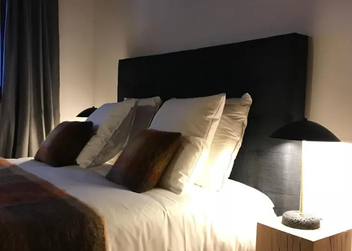 La De L'ours 公寓式酒店 4*